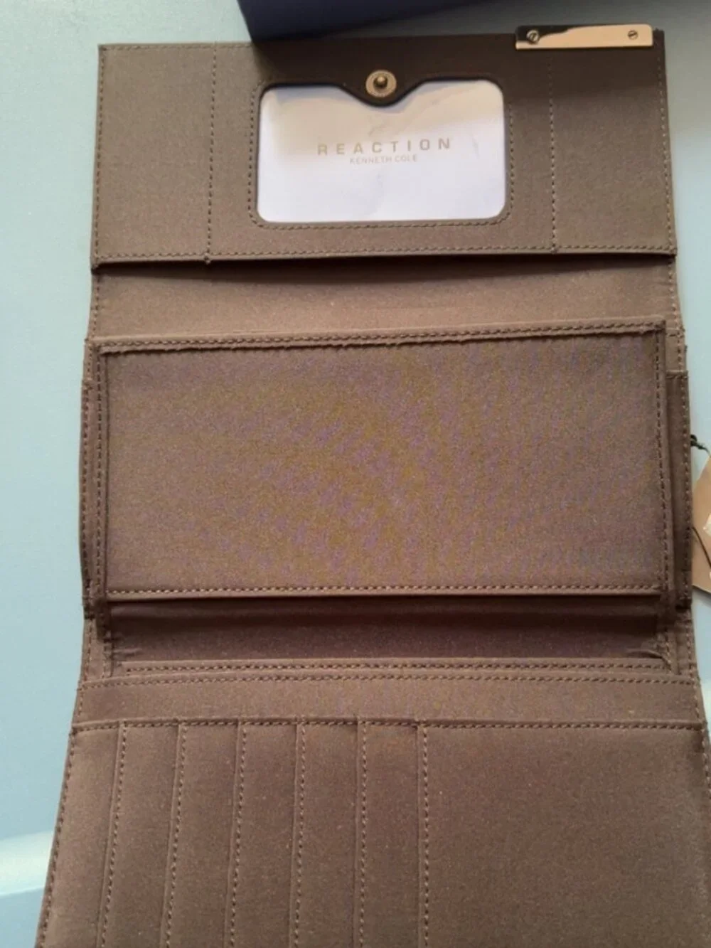 Kenneth Cole Reaction Dark Brown Trifold Wallet - New in Box